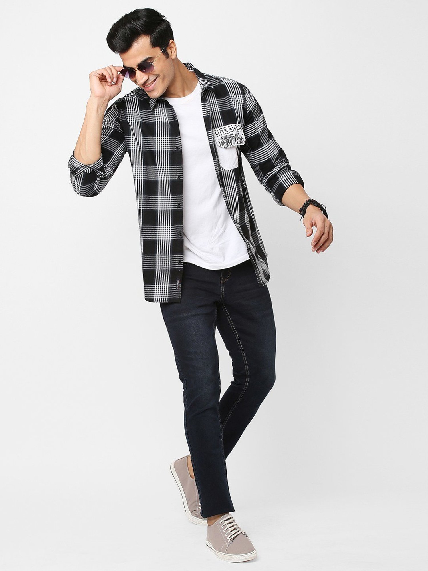 SOLEMIO Black & White Cotton Slim Fit Checks Shirt