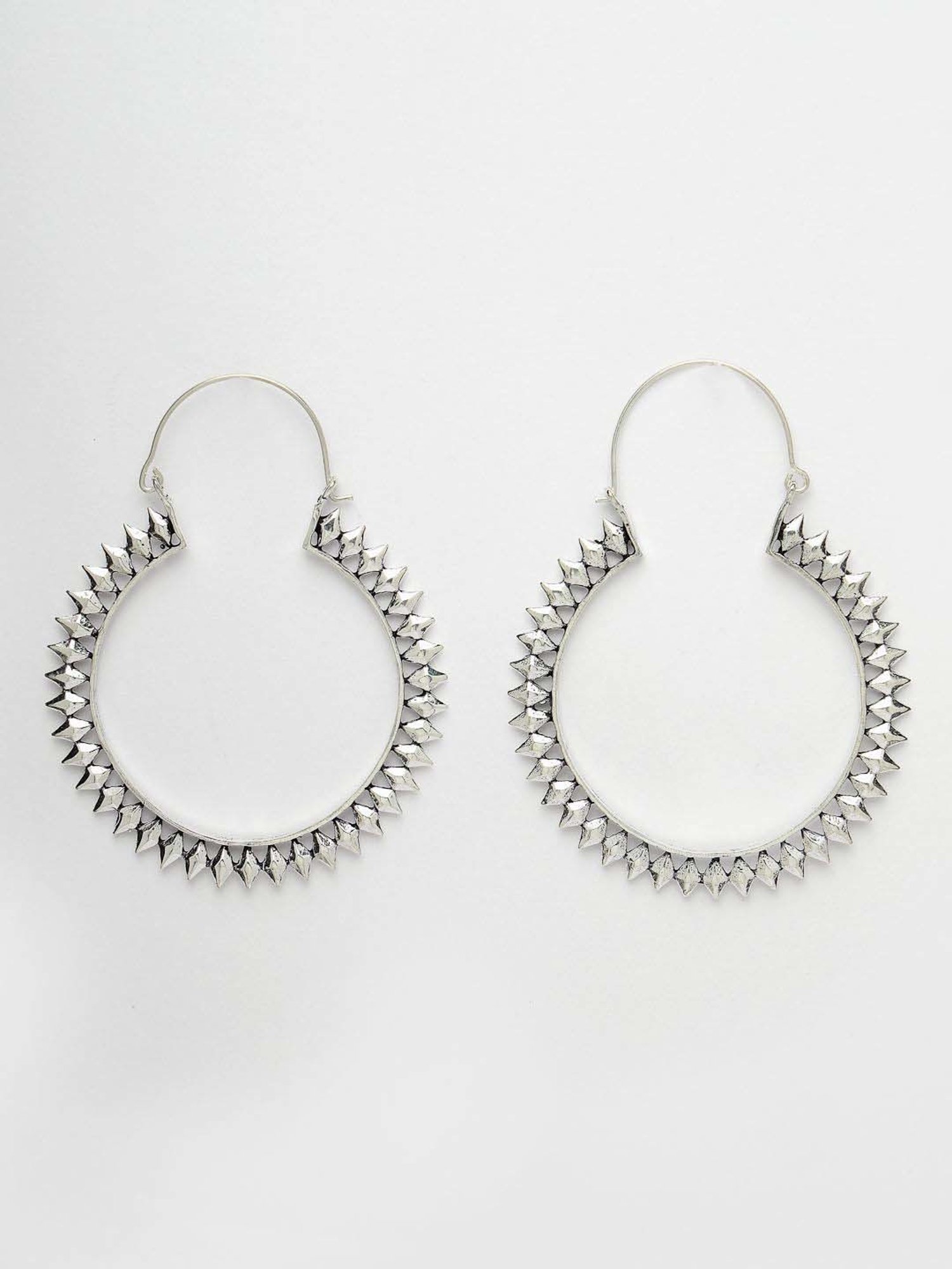 NVR Silver Full Circular Bali earrings for Women