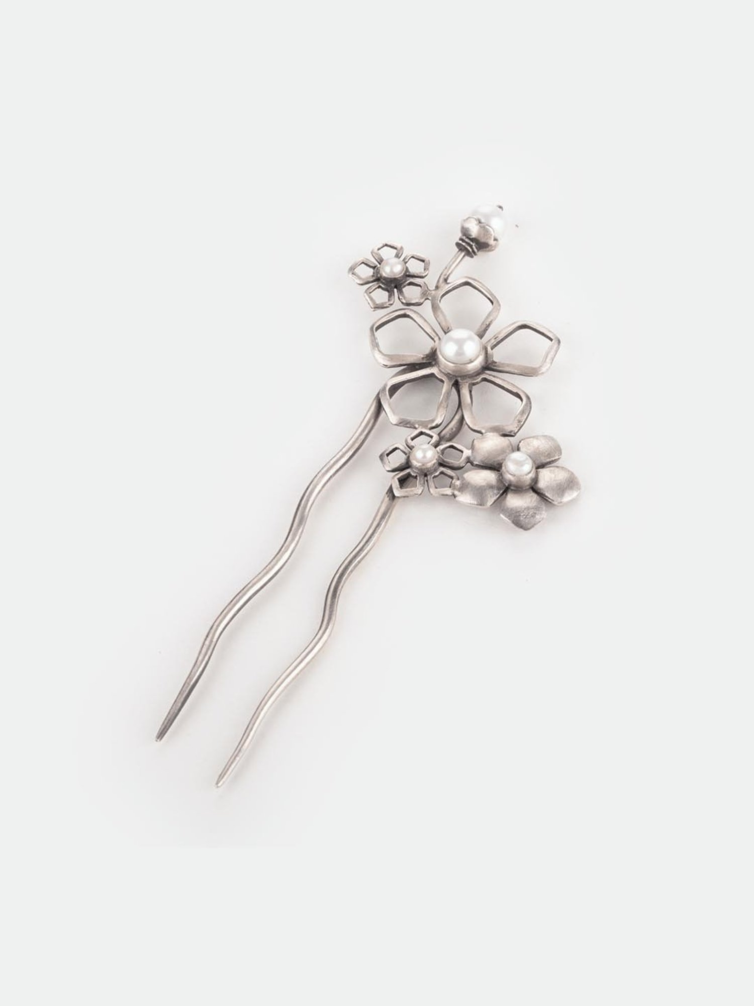 Shaya 92.5 Sterling Silver Freshwater Pearls Betty F Bunstick for Women