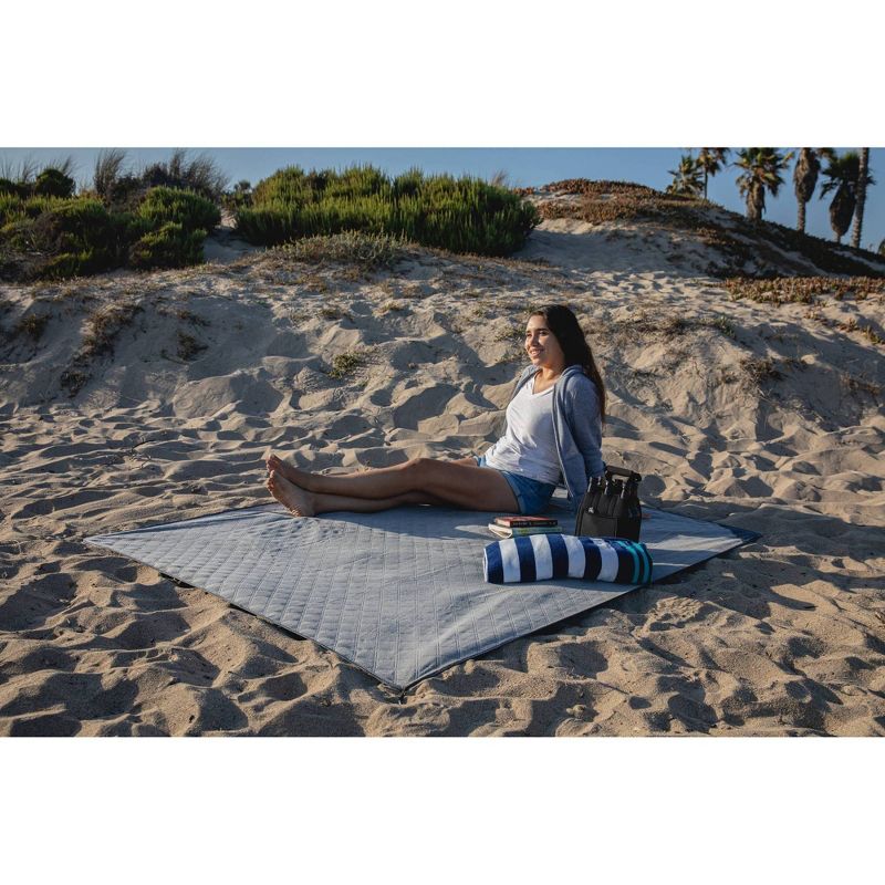 Oniva All-Purpose Machine Washable Stadium Blanket - Navy Blue