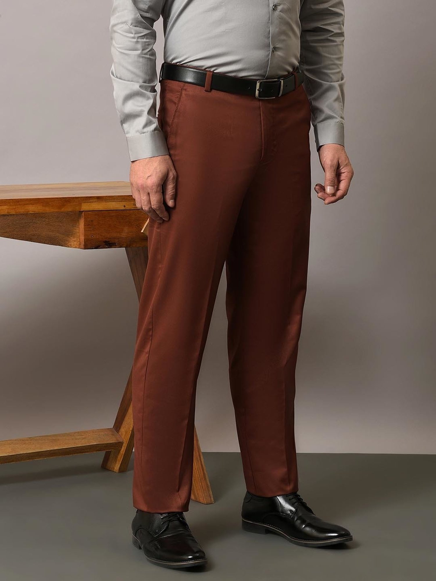 Hangup Brown Regular Fit Flat Front Trousers