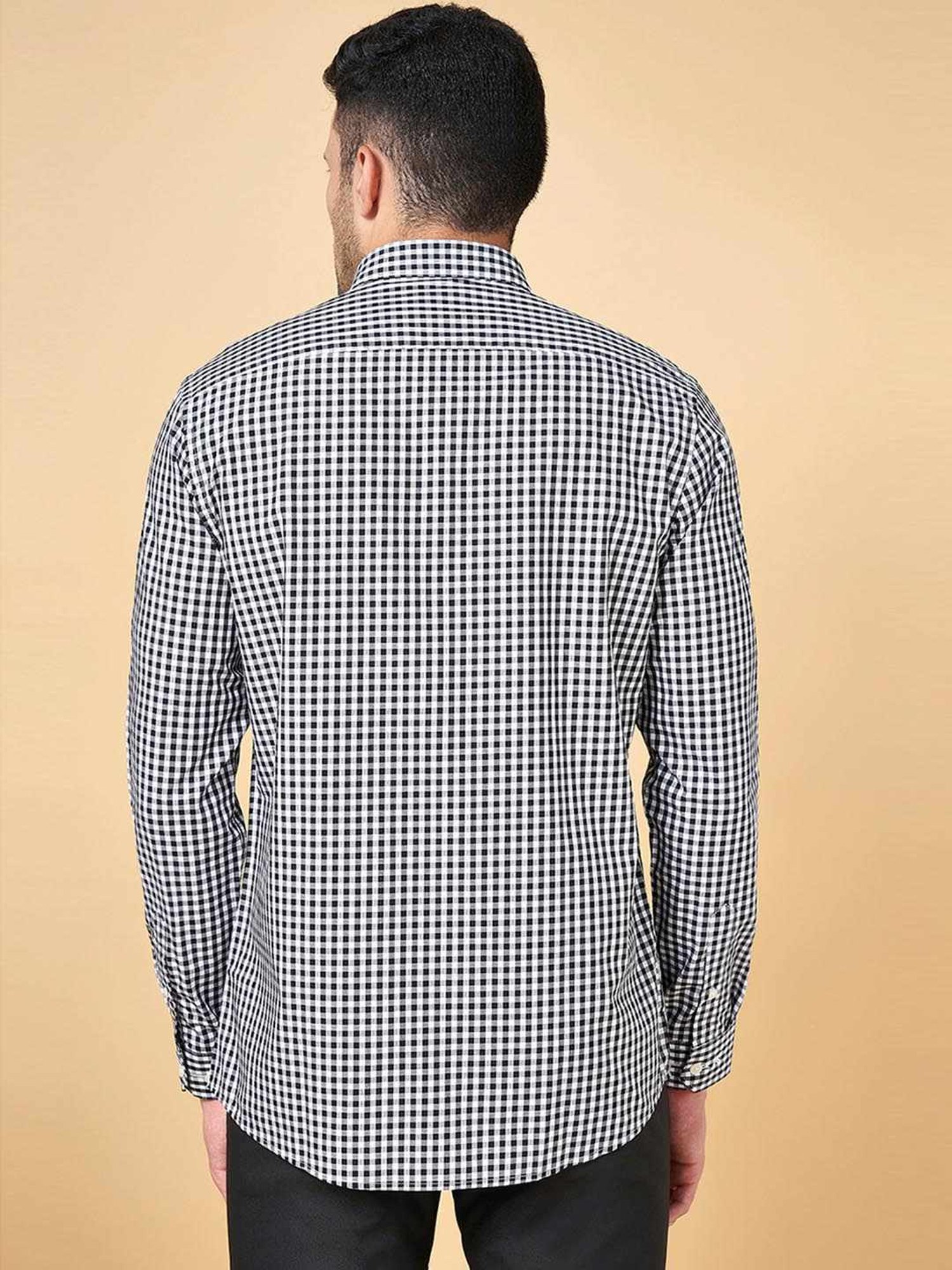 Peregrine by Pantaloons Black Cotton Slim Fit Checks Shirt