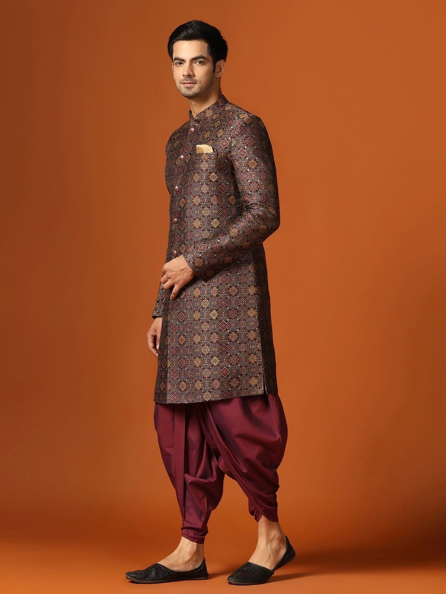 KISAH Maroon Regular Fit Self Pattern Sherwani Set