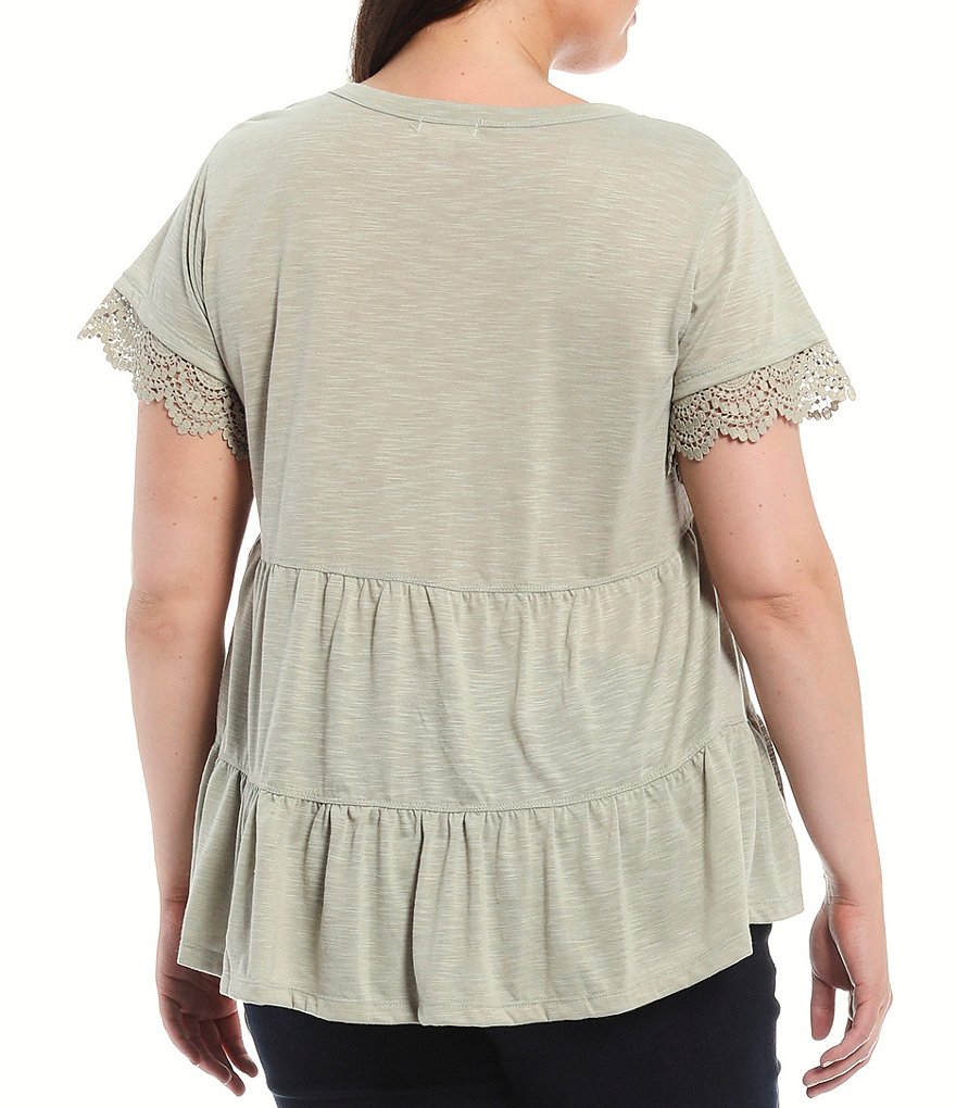 One World Apparel Plus Size Scoop Neck Lace Trim Short Sleeve Tiered Baby Doll Top