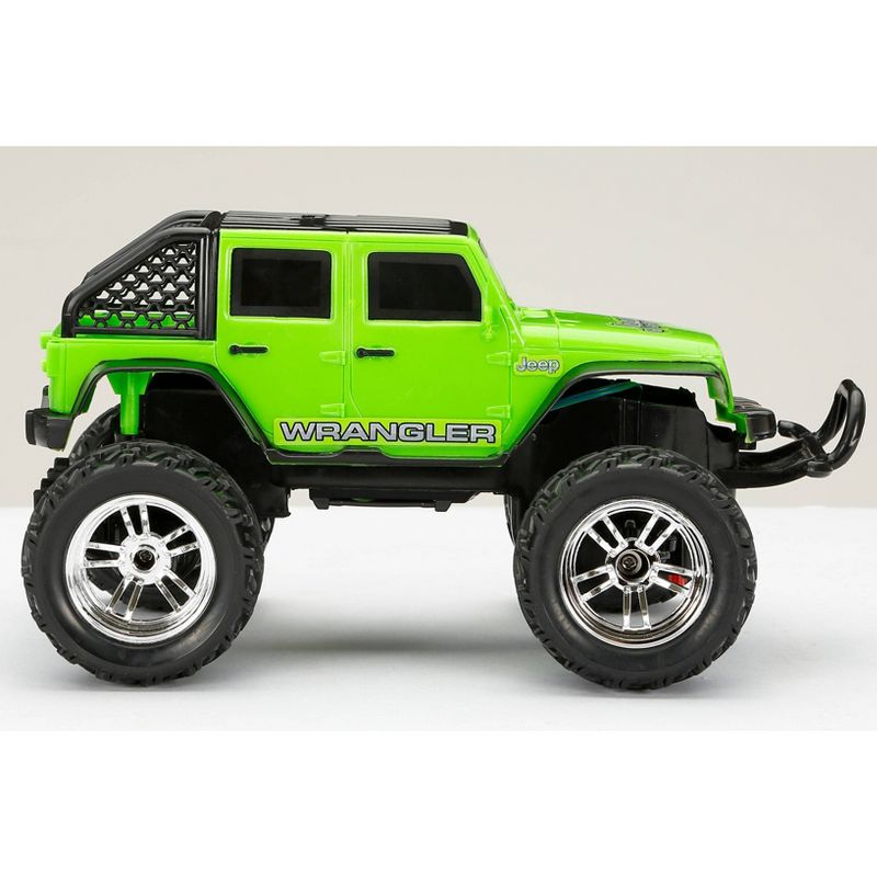 New Bright Remote Control RC FF Chargers Jeep Wrangler - Green - 1:18 Scale