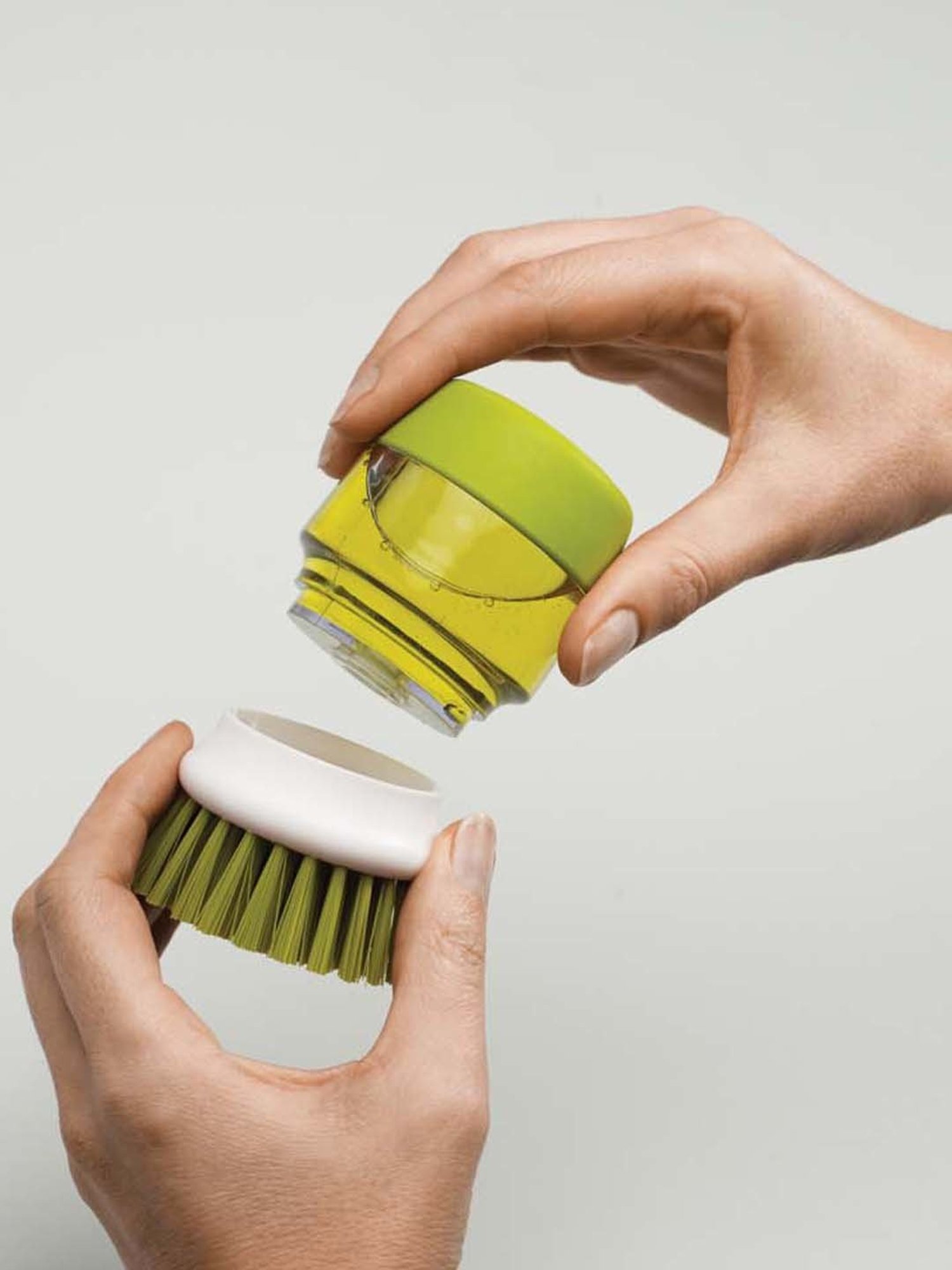 Joseph Joseph Green Plastic 9 cm Palm Scrub - Set of 1