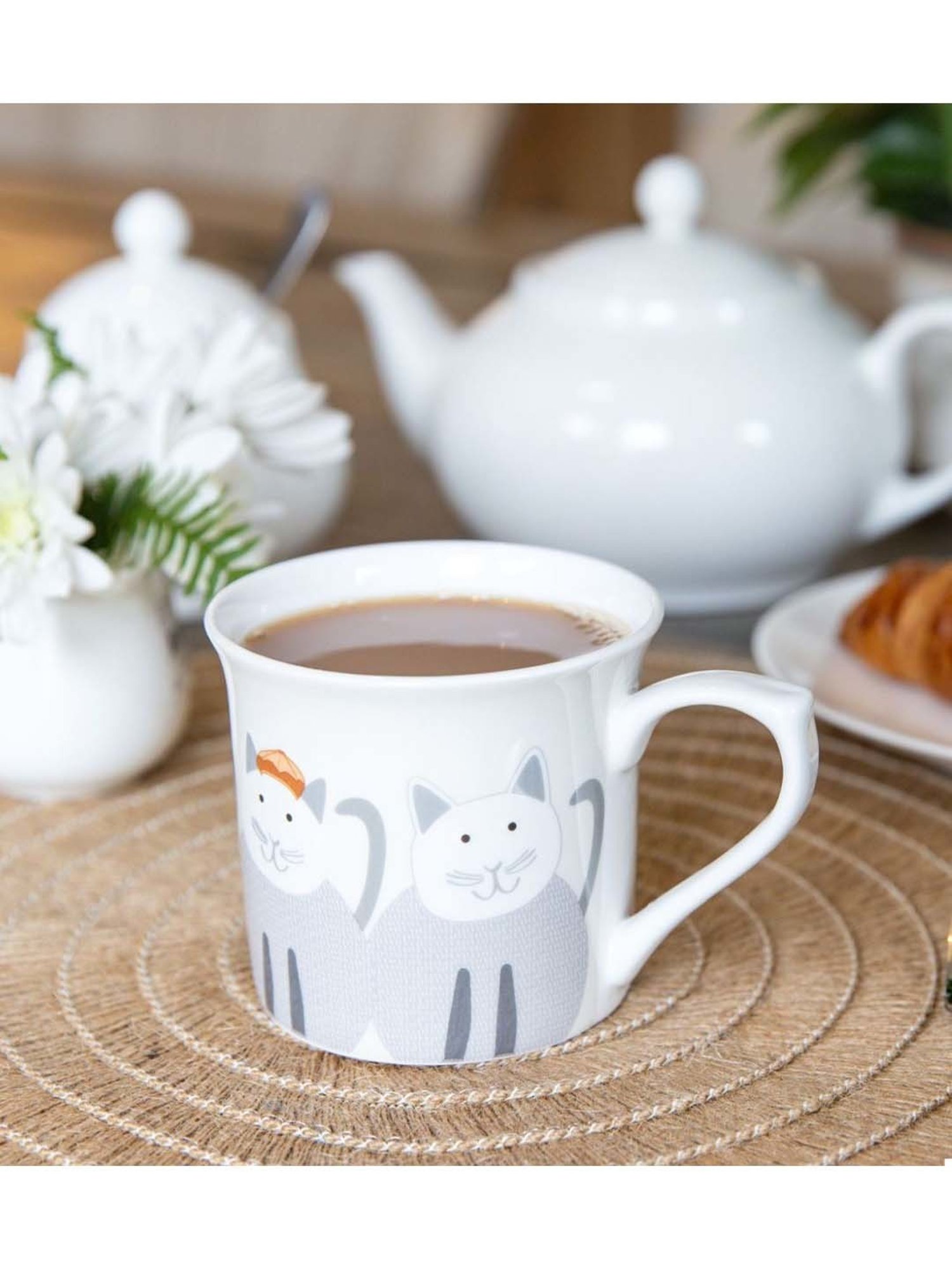 KitchenCraft White Bone China Fluted Mug (0.3 L)