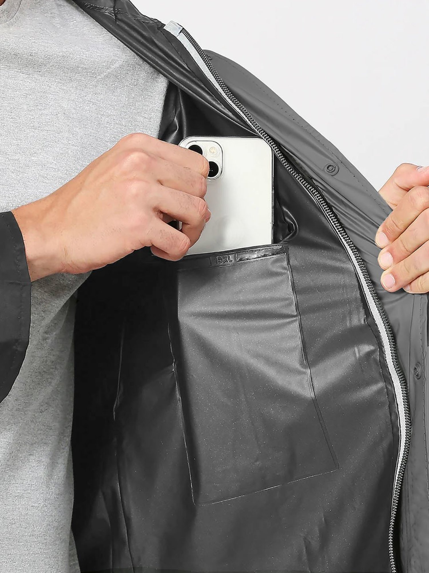 CAMISON Grey Regular Fit Raincoat Set