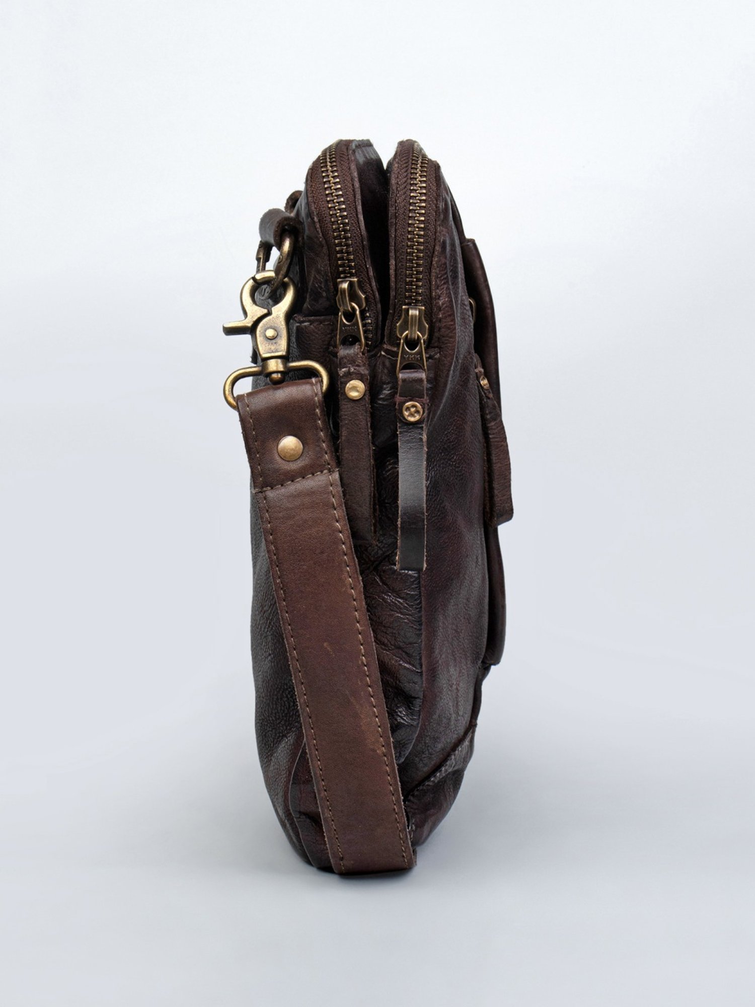 Art N Vintage Oliver Brown Leather Solid Medium Cross Body Bag