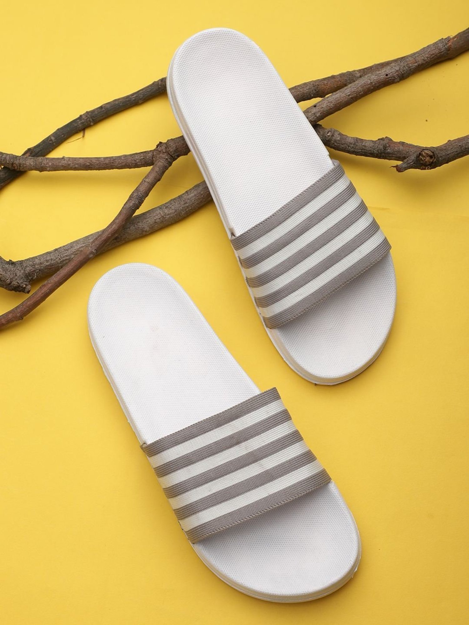 Pampy Angel Men's Grey Casual Slides