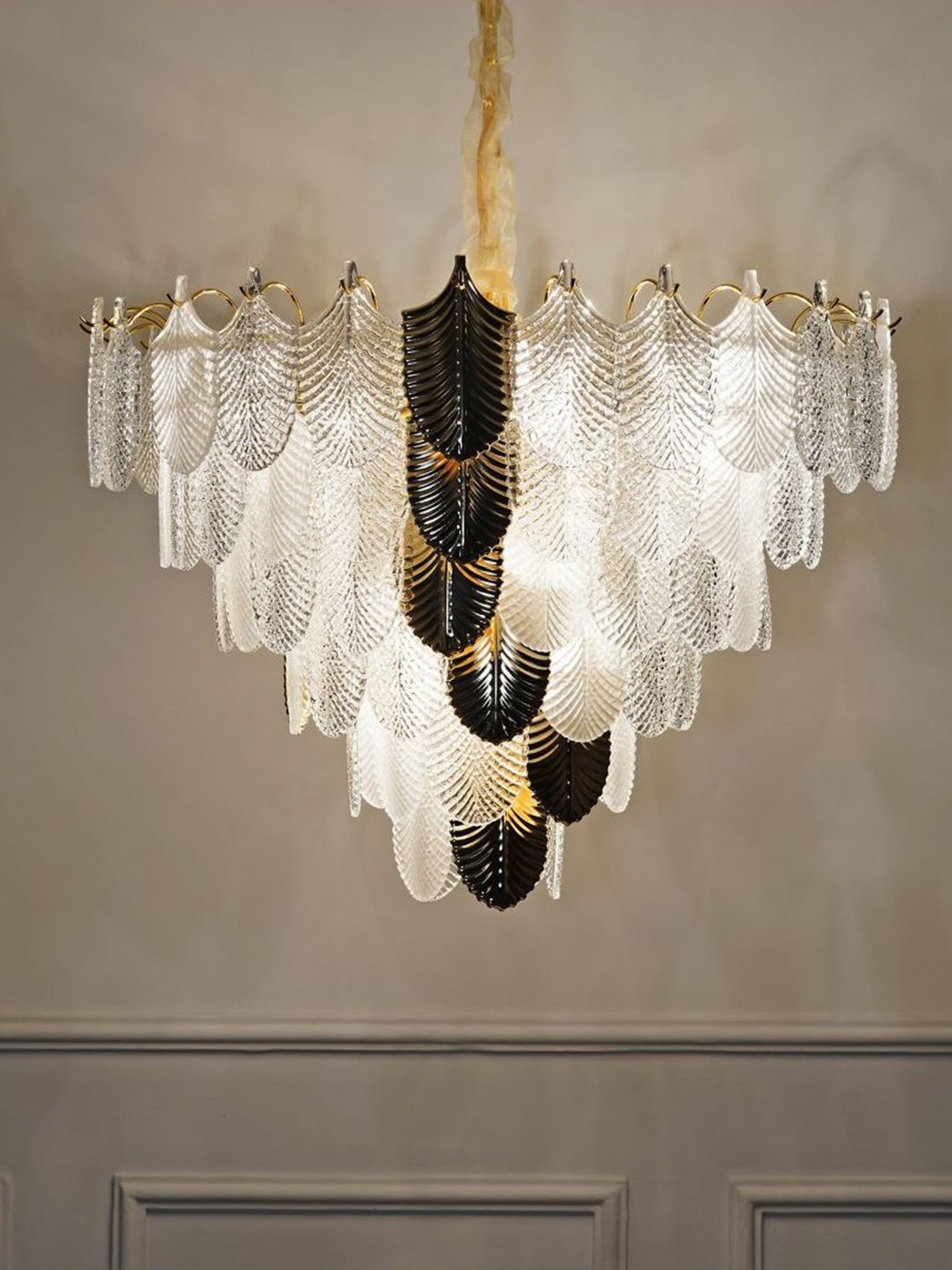 DecorativeRay Golden Chandiler - Set of 1