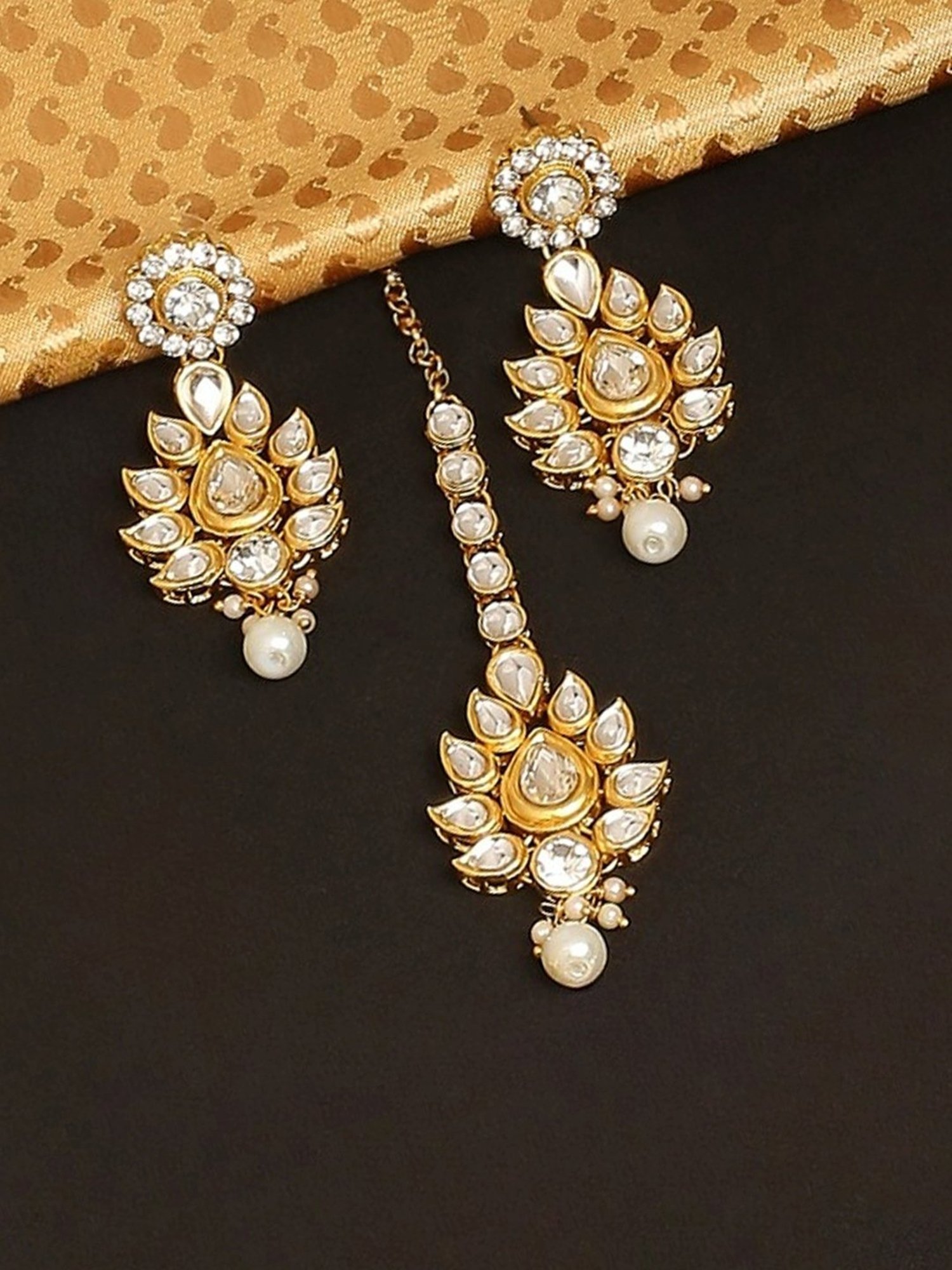 Oomph Gold Tone Kundan & Pearls Jadau Maangtikka with Earrings Set