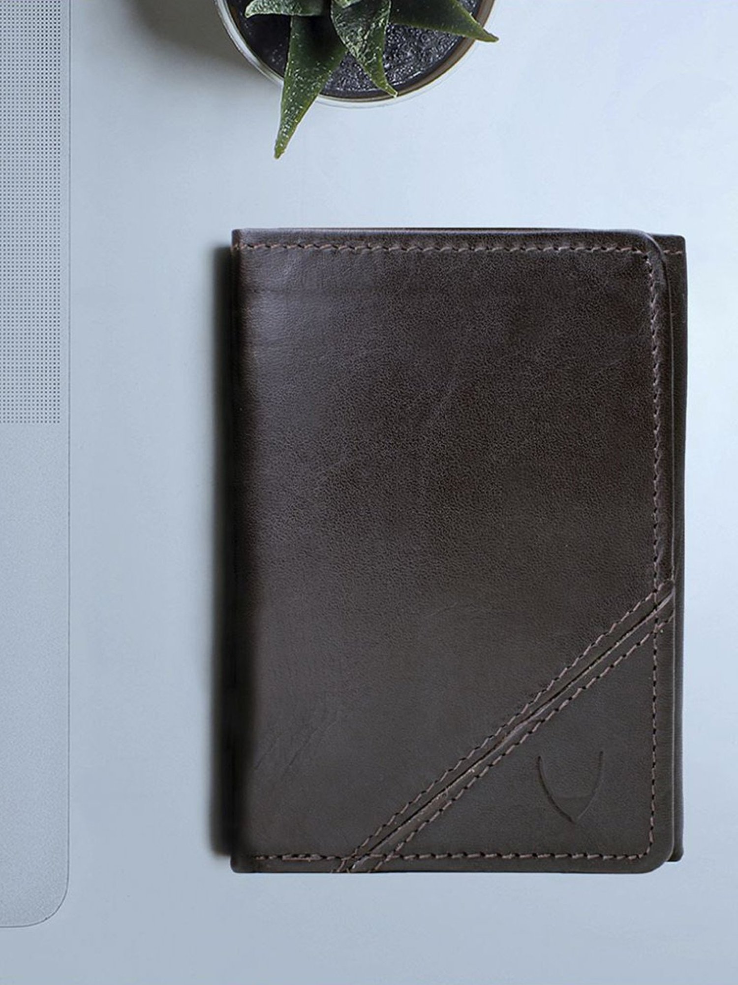 Hidesign Dark Brown Casual Leather Tri-Fold Wallet for Men