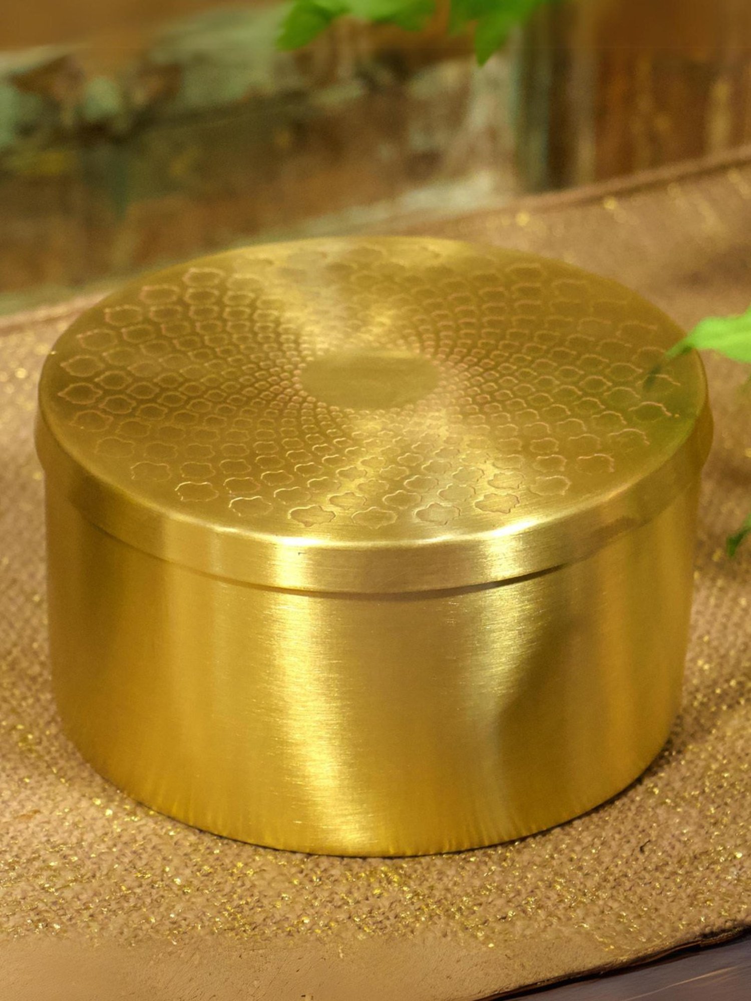 Ambi Handcrafted Pure Brass 6 Inches Storage Box With Inlay Work