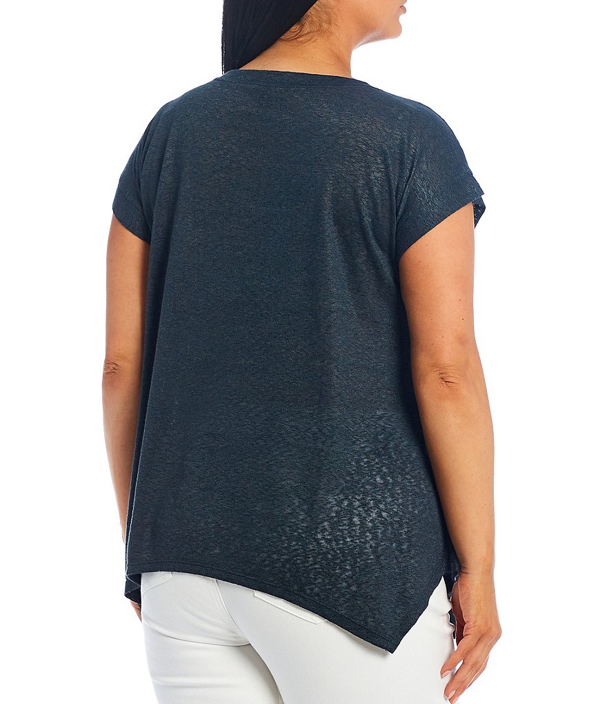 Bobeau Plus Size Embroidered V-Neck Cap Sleeve Sharkbite Tee